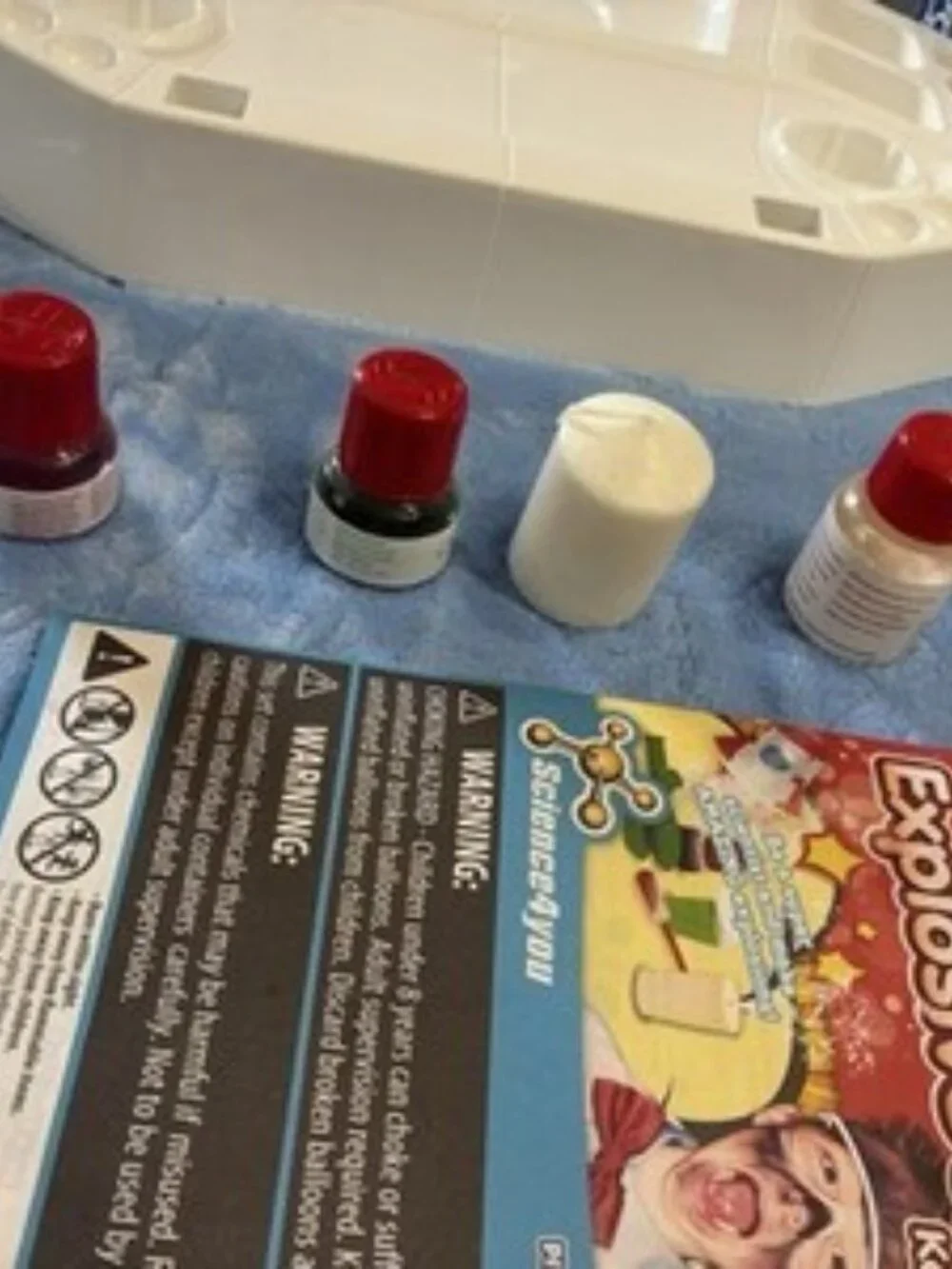 Thames & Kosmos Ooze Labs Chemistry Station